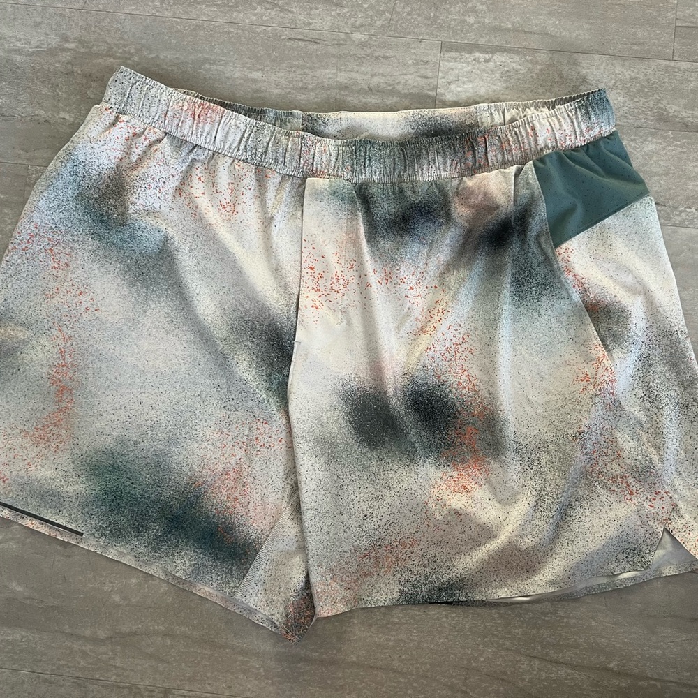 Lululemon Surge linerless short XL, 6” inseam. Perfect condition, never worn!